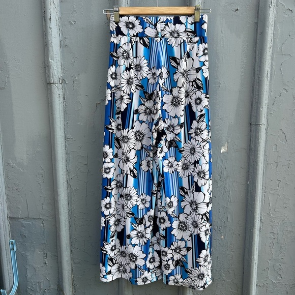 Bergstrom Morrison Cropped Trousers, size M - Picture 6 of 12
